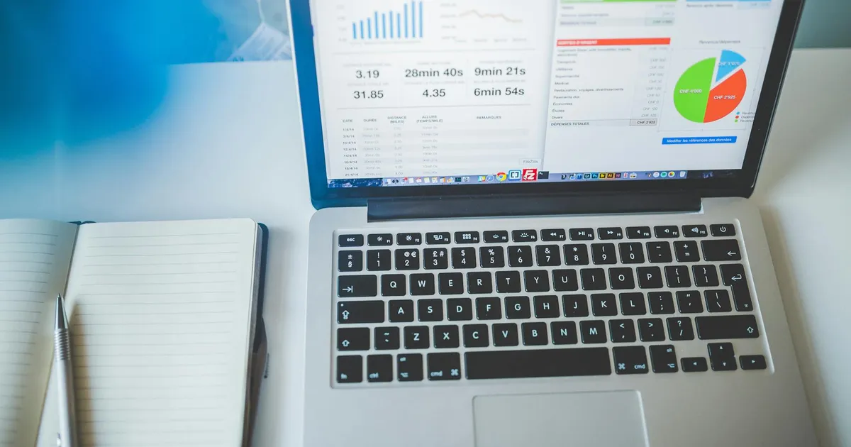 SEMrush: Analyzing Competitor Traffic